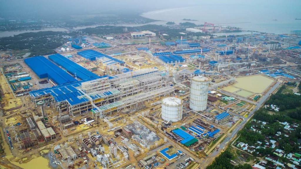 Dự án Khu liên hợp sản xuất gang thép Hòa Phát Dung Quất