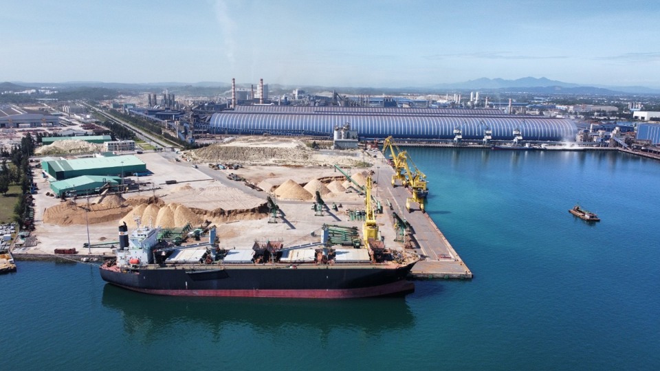 Bến cảng tổng hợp - Container Hòa Phát Dung Quất
